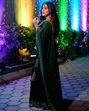 Shamna Kasim Instagram - Being happy is the greatest form of success 💚

Jewelry: @kushalsfashionjewellery 
Pics: @v_capturesphotography 
Hairstylist: @hairartistpoojagupta 
Personal staff: @pranay_kohl