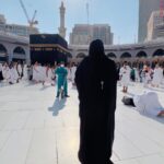 Shamna Kasim Instagram - Reached the holy Makkah and Madinah. Alhamdulillah praise be to Allah who gave us the good fortune to perform Umrah🤲