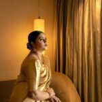 Shamna Kasim Instagram - Stay classy …. Costume: @kanchivaram.in Jewelry: @kushalsfashionjewellery Pics: @v_capturesphotography Hairstylist: @venkymakeupstudio Personal staff: @pranay_kohli