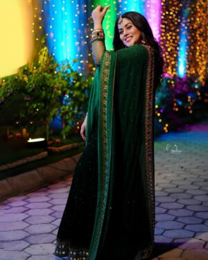Shamna Kasim Instagram - Being happy is the greatest form of success 💚

Jewelry: @kushalsfashionjewellery 
Pics: @v_capturesphotography 
Hairstylist: @hairartistpoojagupta 
Personal staff: @pranay_kohl