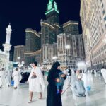Shamna Kasim Instagram – Reached the holy Makkah and Madinah. Alhamdulillah praise be to Allah who gave us the good fortune to perform Umrah🤲