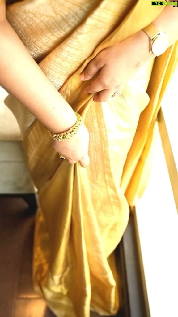Shamna Kasim Instagram - Exploring the poetry of tradition in every threads & weaves…