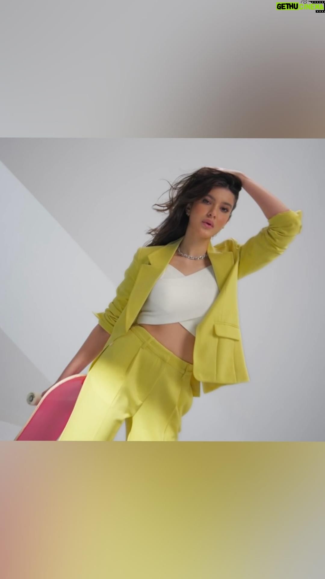 Shanaya Kapoor Instagram - Fashion is my expression! It doesn’t define me…I define it. #fashionisME Super excited to be servin’ looks and breakin’ norms with @madamefashions ✨ #madamefashions #madame #shanayakapoor #madamexshanayakapoor #fashionisME #newcollection #SimplySpring24 #newface