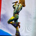 Shania Twain Instagram - Calgary! You were so awesome, you made me smile all night. You were my show in the arena and it was spectacular. Edmonton tonight lets see what you’re made of! 📷 @itsdarty & @fred_thiebaud Calgary, Alberta
