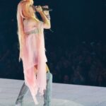 Shania Twain Instagram - Come on boots! ✨