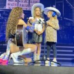 Shania Twain Instagram - What a kick-ass night in Knoxville, the crowd felt like old friends - which is just as well because it’s scary getting up onstage in front of so many people… and it doesn’t get any easier even when you’ve done it 1000x times 😂 Raleigh, you’re up… see you tonight! 🤠 Knoxville, Tennessee