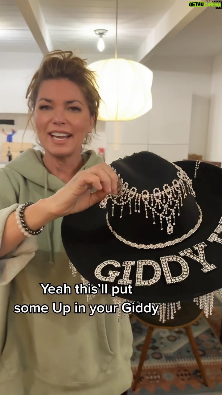 Shania Twain Instagram - Time flies when you spend life doing things that put the Up in your Giddy! 🤠 Happy 1st birthday Giddy Up! 🎈#queenofme