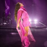 Shania Twain Instagram - Two back to back nights of non stop FUN! 💖 Manchester & Birmingham, I didn’t want the shows to end!! Custom outfit designs, onstage proposals and a number one high kick! 💥 Leeds, you’re the last show of the UK & Ireland tour… you better bring the party!! 🤠 #queenofmetour