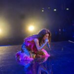 Shania Twain Instagram - Dublin I had so much fun with you!! 🫶🥰 The best thing about a Shania Twain show is you never know what to expect at a Shania Twain show - Taking requests, meeting lots of you and forgetting the lyrics of my own songs 😂 #queenofmetour 📸 @fred_thiebaud & @zyanyalorenzo 3Arena