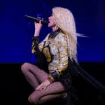 Shania Twain Instagram - Smiles for miles - you can tell I had a fun weekend with you, London 🫶🤠 Thank you!! Dublin, see you tonight for the first show of our double date together 💖 The O2