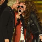 Shania Twain Instagram - #GRAMMYs week! 🌟 I spent Friday night with my talented friend - @jonbonjovi! Thanks @musicares for having me, it was a real honor to sing Bed of Roses, an absolute classic ❤️‍🔥 And I had fun hanging out with my boys @yunggravy @jellyroll615 @conangray at @republicrecords party! 📷 Getty (various)