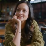 Shanvi Srivastava Instagram – Confused what to gift this Valentines? Worry no more, the #SmoothAndStylish #RedmiA3 with Premium Halo Design is your perfect solution. 

Witness the launch on my handle on 14th February, 12 Noon. Don’t miss out!
#collab #ad