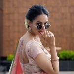 Shanvi Srivastava Instagram - Here’s some evening caffeine for you all ! . . . Outfit @samyakkclothing Makeup @silverlinenailandmakeup @charvimuralidhar Photography @creativestudiossmg Jewellery @sulthandiamondsandgold #instareels #miatimetraveller #wednesdaywisdom #love #indianwear #shanvisrivastava #shanvisri #shanvians #shivamogga