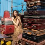Shanvi Srivastava Instagram - प्यार और इंतज़ार……>>>> . . . . rightly captured by @haram_khor_ #shanvisri #shanvisrivastava #chorbazaar #memories #life #instadaily #tuesdaythoughts #love