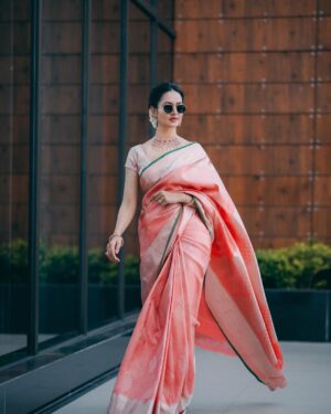 Shanvi Srivastava Instagram - Walking towards the wedding season be like …. 
.
.
.
Outfit @samyakkclothing 
Makeup @silverlinenailandmakeup @charvimuralidhar 
Photography @creativestudiossmg 
Jewellery @sulthandiamondsandgold 
.
#shanvisrivastava #shanvisri #swag #saree #indianwedding #indianwear #love #moments #life #instadaily #instafashion