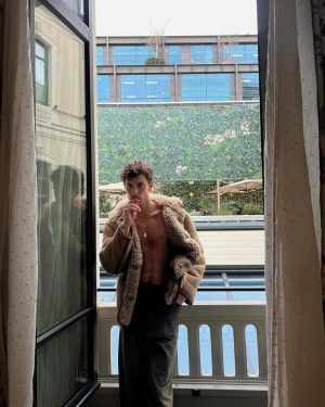 Shawn Mendes Instagram - good morning Paris