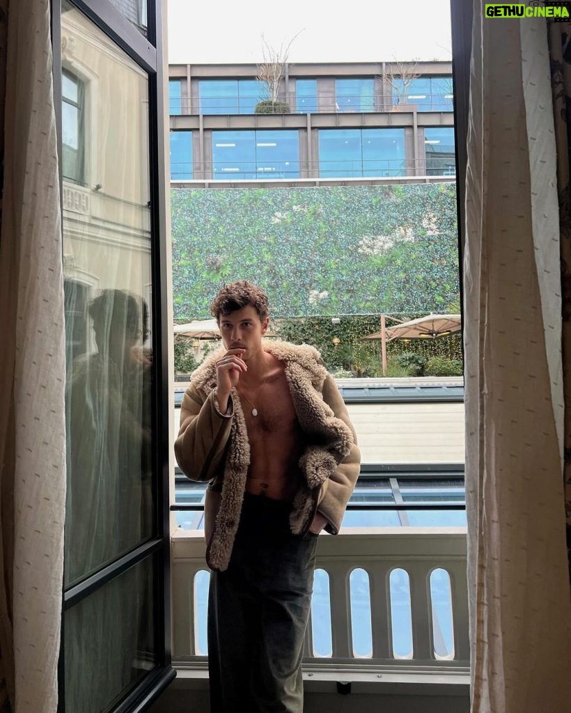 Shawn Mendes Instagram - good morning Paris Paris, France