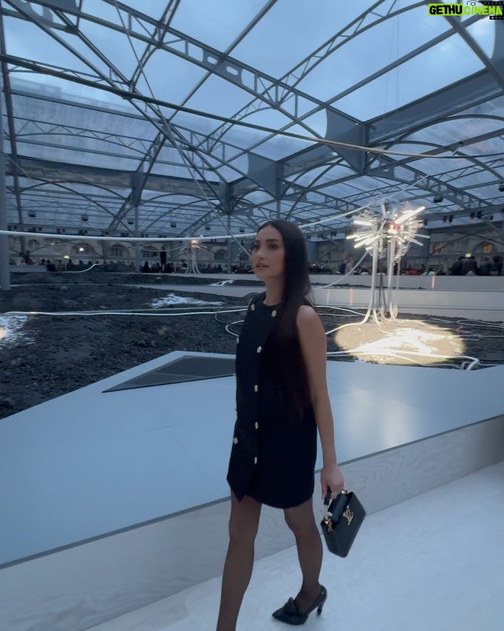 Shay Mitchell Instagram - Oui oui oui @nicolasghesquiere !!! Congratulations on 10 years! BEYOND spectacular. @louisvuitton