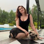 Shefali Jariwala Instagram - New year … New Day… same Me ! #love #happy #travelgram #bestlife #instatravel #photooftheday