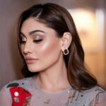 Shefali Jariwala Instagram – Grey area …
#mondaymood 
.
.
.
Styled by @stylebytanii
Beautiful outfit by @sahilkochharofficial
Jewelry by: @miranabymegha
 @affiliates_pr
@isinghphotography 
@makeup.yasmin 
@farukh.shaikh 
.
.
.
#ootd #instafashion #bling #love #mondaymotivation Delhi, India