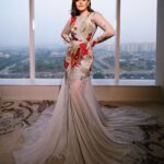 Shefali Jariwala Instagram – Grey area …
#mondaymood 
.
.
.
Styled by @stylebytanii
Beautiful outfit by @sahilkochharofficial
Jewelry by: @miranabymegha
 @affiliates_pr
@isinghphotography 
@makeup.yasmin 
@farukh.shaikh 
.
.
.
#ootd #instafashion #bling #love #mondaymotivation Delhi, India