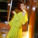 Shefali Jariwala Instagram – Shine bright like city lights ✨✨✨✨
#thursdaythoughts 
Wearing @mandirawirkhq 
@isinghphotography 
@makeup.yasmin 
@farukh.shaikh 
.
.
.
#thursday #pic #shinebright #ootd #lookoftheday #instamood #dressup #love #picoftheday