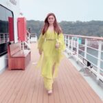 Shefali Jariwala Instagram – #takemeback to warm weather …. Plssss
#throwbackthursday 
#sunshine #lover #summer #love #cruising #reelsindia #trending Goa