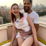 Shefali Jariwala Instagram - Don’t get too Naughty…😈💜 Happy Holi !!! ❤️🩵🩷🧡💙💛💜💝 @paragtyagi #holihai #holi #festive #colorful #positive #happiness #joy #abundance #nomondayblues #monday #potd #funtimes