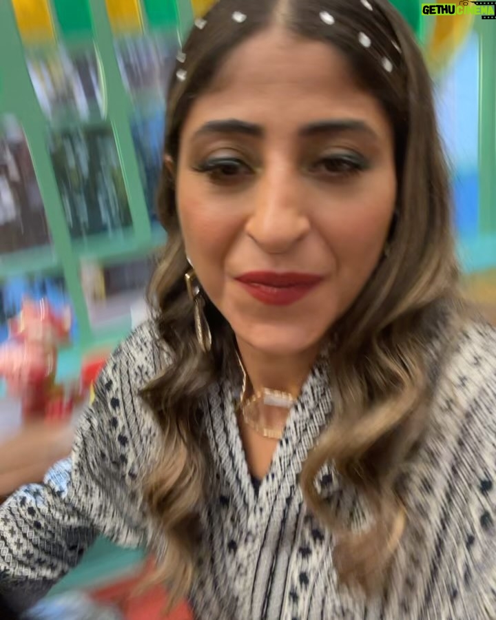 Shejoun Instagram - صديقاتي الجميلات أمونه و ليان احبكم 🤍 شوج والاطفال على تلفزيون الكويت 🇰🇼💫
