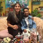 Shejoun Instagram - صديقي الجميل العجيب راشد احبك 🤍 شوج والاطفال على تلفزيون الكويت 💫🇰🇼
