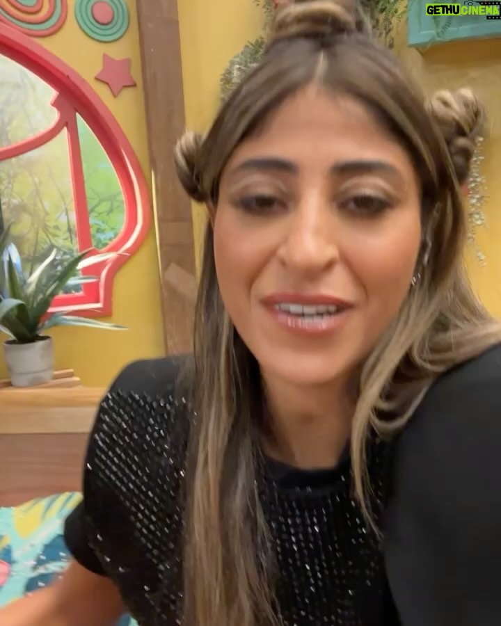 Shejoun Instagram - صديقاتي الجميلات نوره و سلوى احبكم 🤍 شوج والأطفال على تلفزيون الكويت 🇰🇼💫