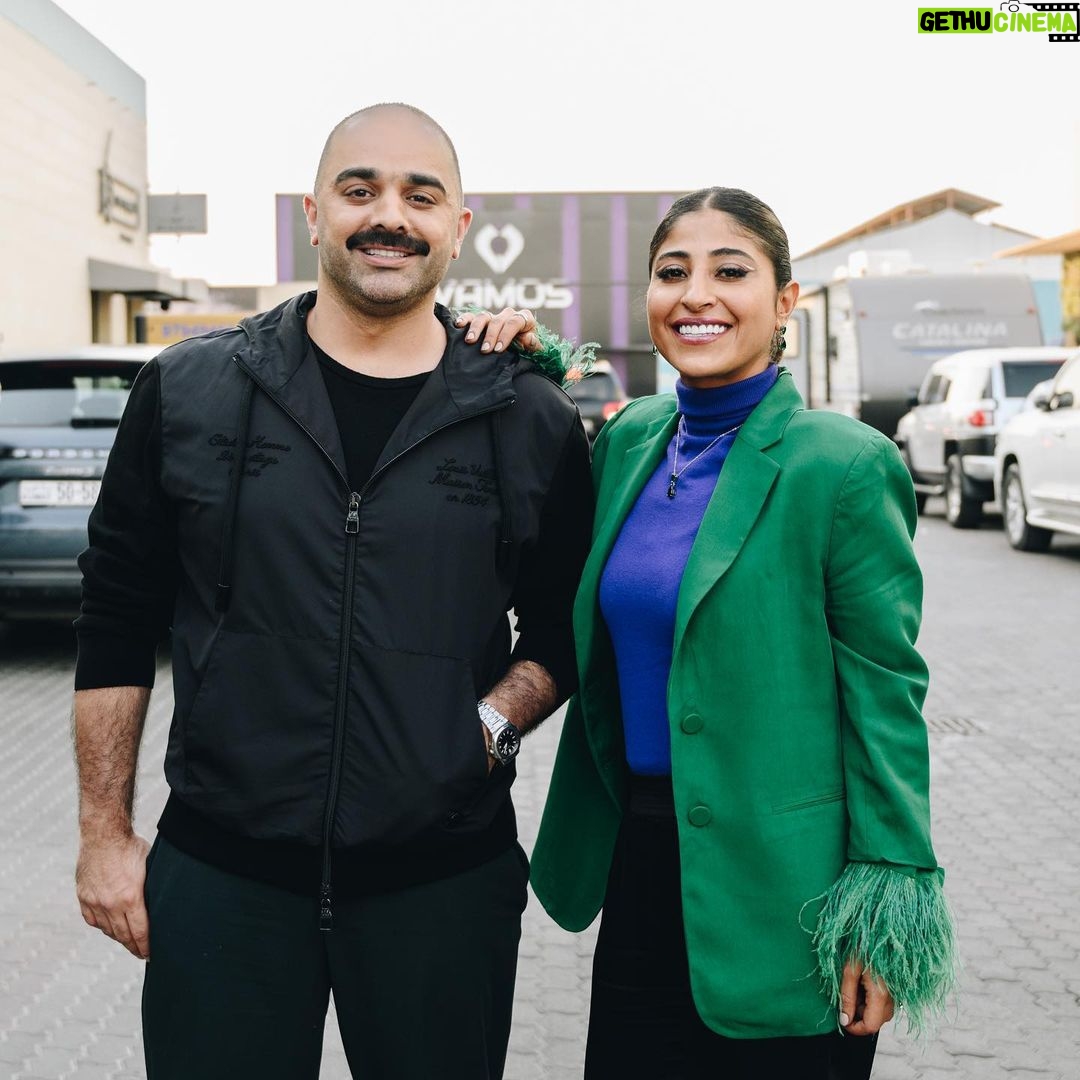 Shejoun Instagram - مع حمد حنين 🤍 اليوم الحلقة 3,4 على شاهد تهقون حمد بيكون ضيف في اي حلقه 😻🫣