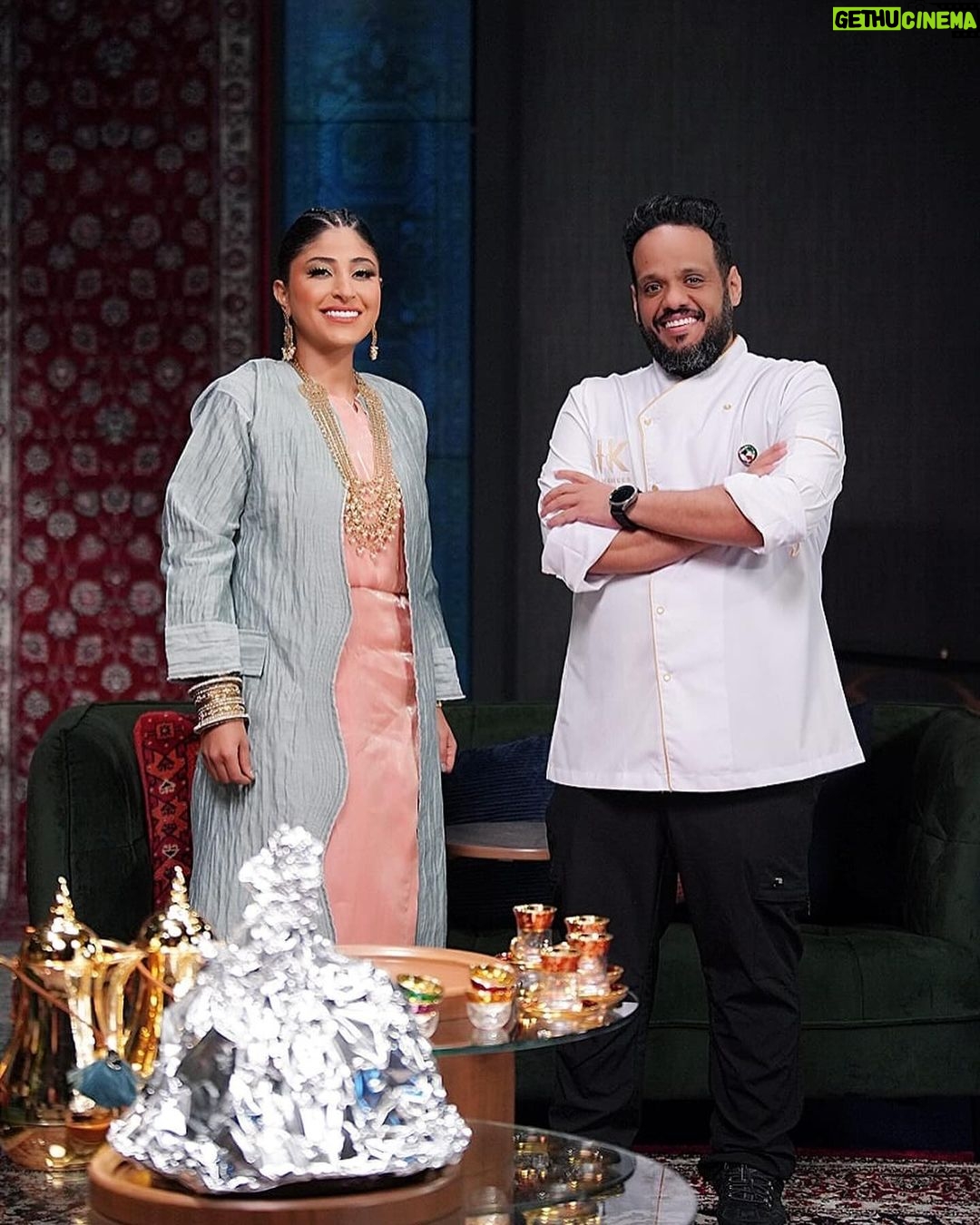 Shejoun Instagram - صور من برنامج #كل_الحكاية على #تلفزيون_الكويت .. شكرا لكل القائمين على البرنامج وفريق العمل على الحلقة الجميلة 🤍 وشكرا لتلفزيون الكويت على الدعم والاهتمام والتقدير 🤍 استانسنا معاكم