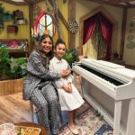 Shejoun Instagram - صديقتي الجميلة زيونة احبج 🤍 شوج والأطفال على تلفزيون الكويت 🇰🇼💫