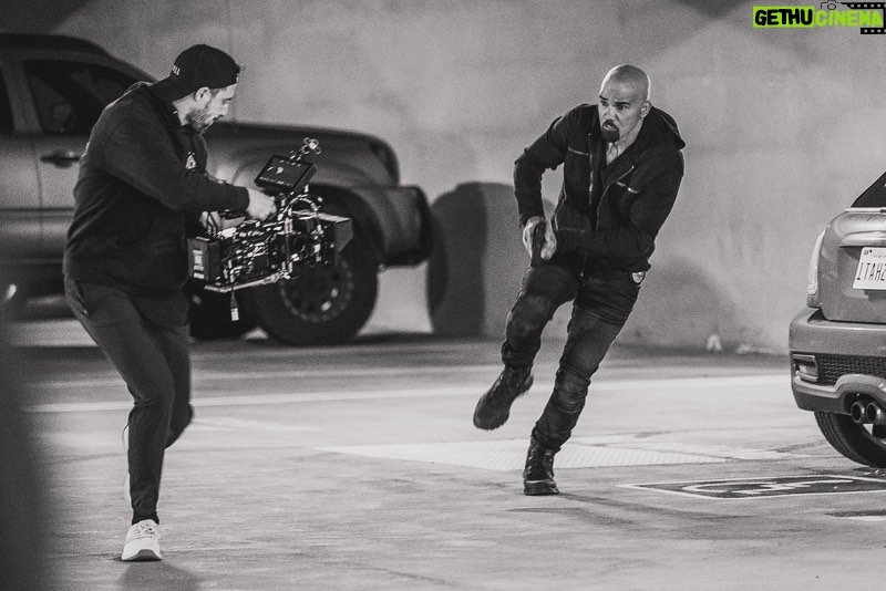 Shemar Moore Instagram - More stills from TONIGHTS @swatcbs episode!!! You don’t want to miss this one! 💣🔥💥