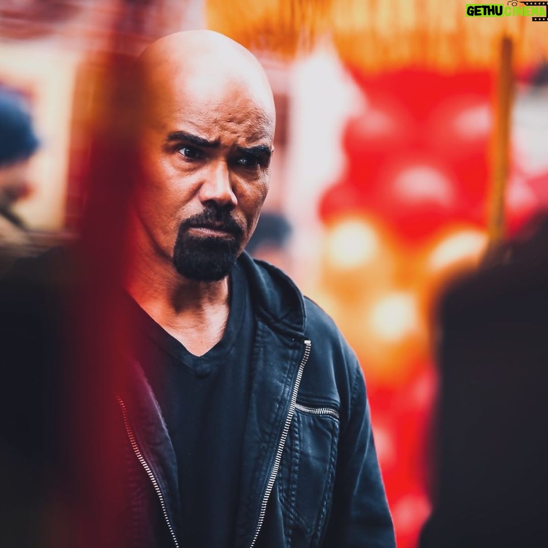 Shemar Moore Instagram - ALL NEW EPISODE making itβs way to ya this FRIDAY at 8PM ππ½πͺπ½π§¨ . . @swatcbs #swat