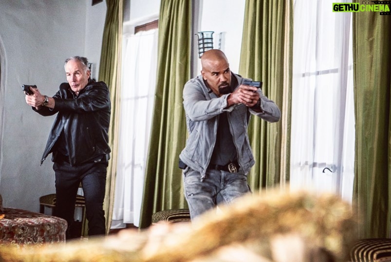 Shemar Moore Instagram - Get ready for another wild ride on @swatcbs TONIGHT!!! 8/7c Yaβll know what to do!!! Drop those π£π£π£ if youβre watching with us tonight!!!! ππ½ππ½