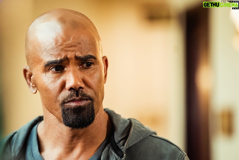 Shemar Moore Instagram - Gearing up for PART II of our Season 7 Premiere!!! Tune in tomorrow night for an ALL NEW EPISODE of @swatcbs 👊🏽💪🏽💥