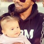 Shemar Moore Instagram - Merry Christmas Homies, Fans, N Baby Girls to you and yours from me and mine 😜 Hope everyone had a great day filled with food, drink, laughs, and Love 💛🎄🎁 - thank you for the video shemarandjesireefamily 🙏🏽