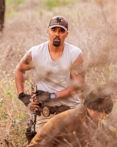 Shemar Moore Instagram - #SWAT gone WILD!!! Tune in for an ALL new @swatcbs this Friday and get ready for some WILD stunts and action 💥👊🏽💪🏽 . . 📸 @davinophotostudio