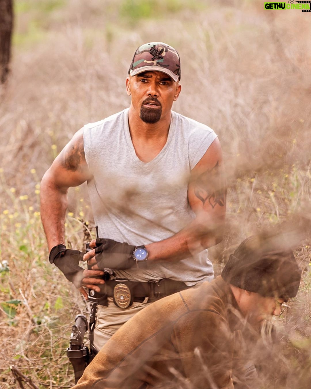 Shemar Moore Instagram - #SWAT gone WILD!!! Tune in for an ALL new @swatcbs this Friday and get ready for some WILD stunts and action 💥👊🏽💪🏽 . . 📸 @davinophotostudio