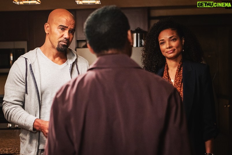 Shemar Moore Instagram - Gimme a TWO!! Gimme a TWO!!!!! Not ONE, but TWO brand new episodes of @swatcbs this FRIDAY!!! Let’s go Fam!!!! 🔥💣💥