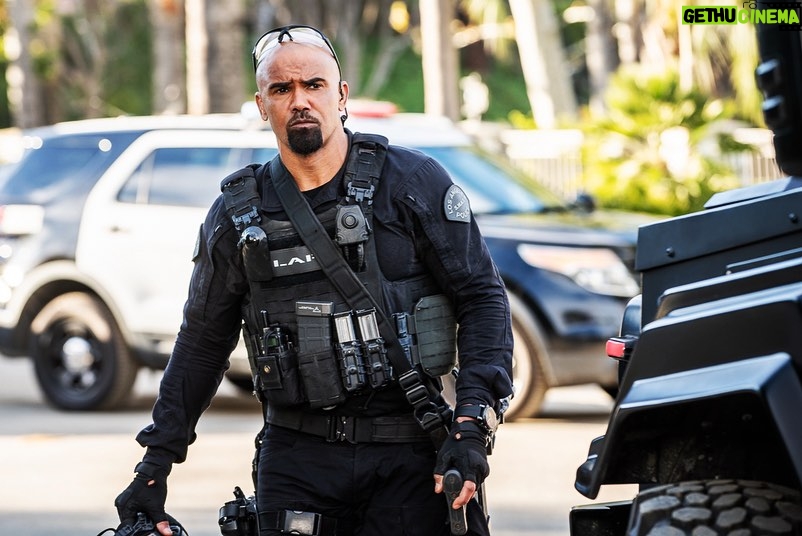 Shemar Moore Instagram - DOUBLE DOWN on @swatcbs this Friday with BACK TO BACK all new episodes starting at 8PM on @cbstv ‼️ I SAID WHAT I SAID 😜💣💥🔥