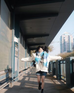 Shen Yue Instagram - 🥶🥶🥶