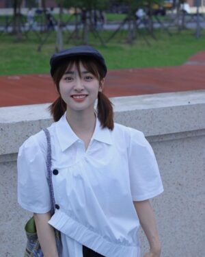 Shen Yue Instagram - 👧🏻