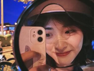 Shen Yue Instagram - 🛵滴滴滴