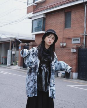 Shen Yue Instagram - 🚶🚶