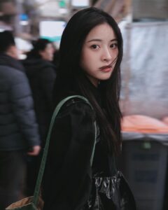 Shen Yue Instagram - 🚶🚶