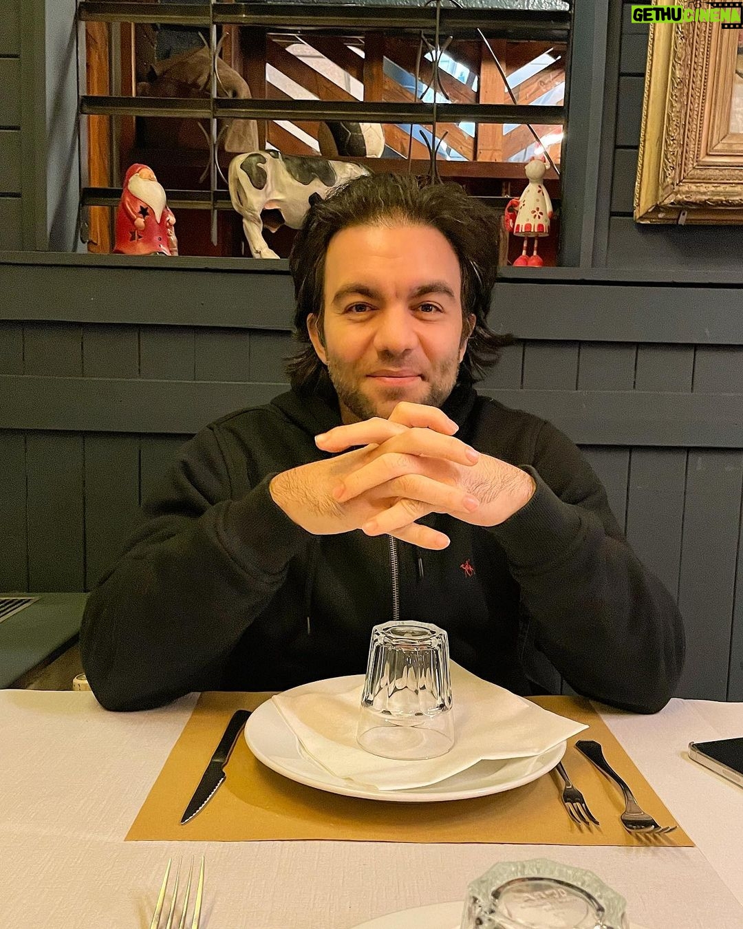 Sherif Ramzy Instagram - Last night ♥️ #dinner @taverneduvalais_switzerland Geneva Switzerland