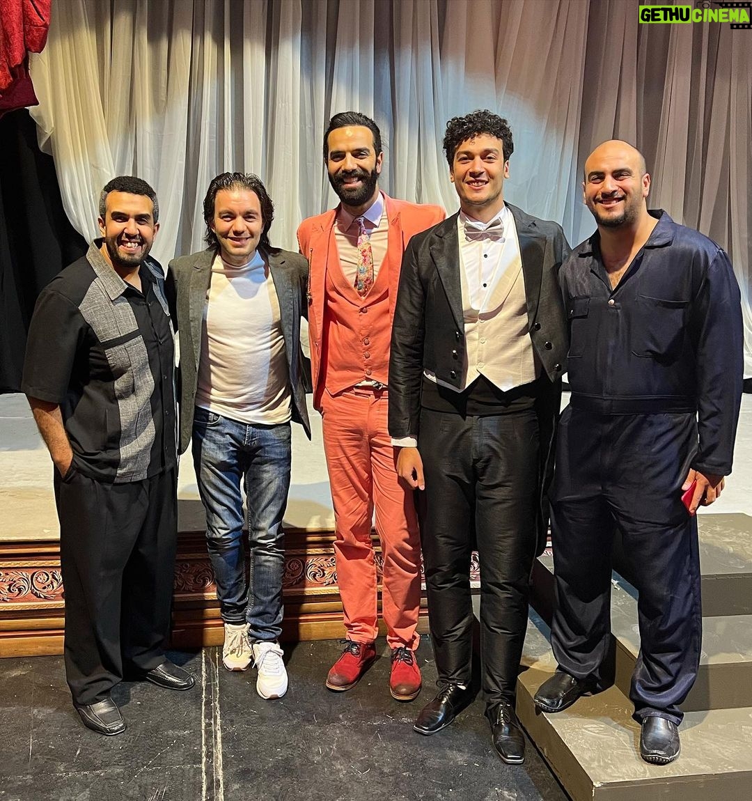 Sherif Ramzy Instagram - من زمان ماشوفتش مسرحية حلوة و متكاملة و ممتعة زي مسرحية أنستونا كل التحية لكل صناعها الموهوبين بجد إستمتعنا و ضحكنا من قلبنا ألف مبروك ليكم جميعاً مش عايز انسي حد لأن بجد الكل عامل دوره بكل موهبة و إحتراف من أول التمثيل و الإخراج و التأليف و الإنتاج و الألحان و الأشعار و الديكور و الملابس و الإستعراضات و كل حاجة ألف مبروك